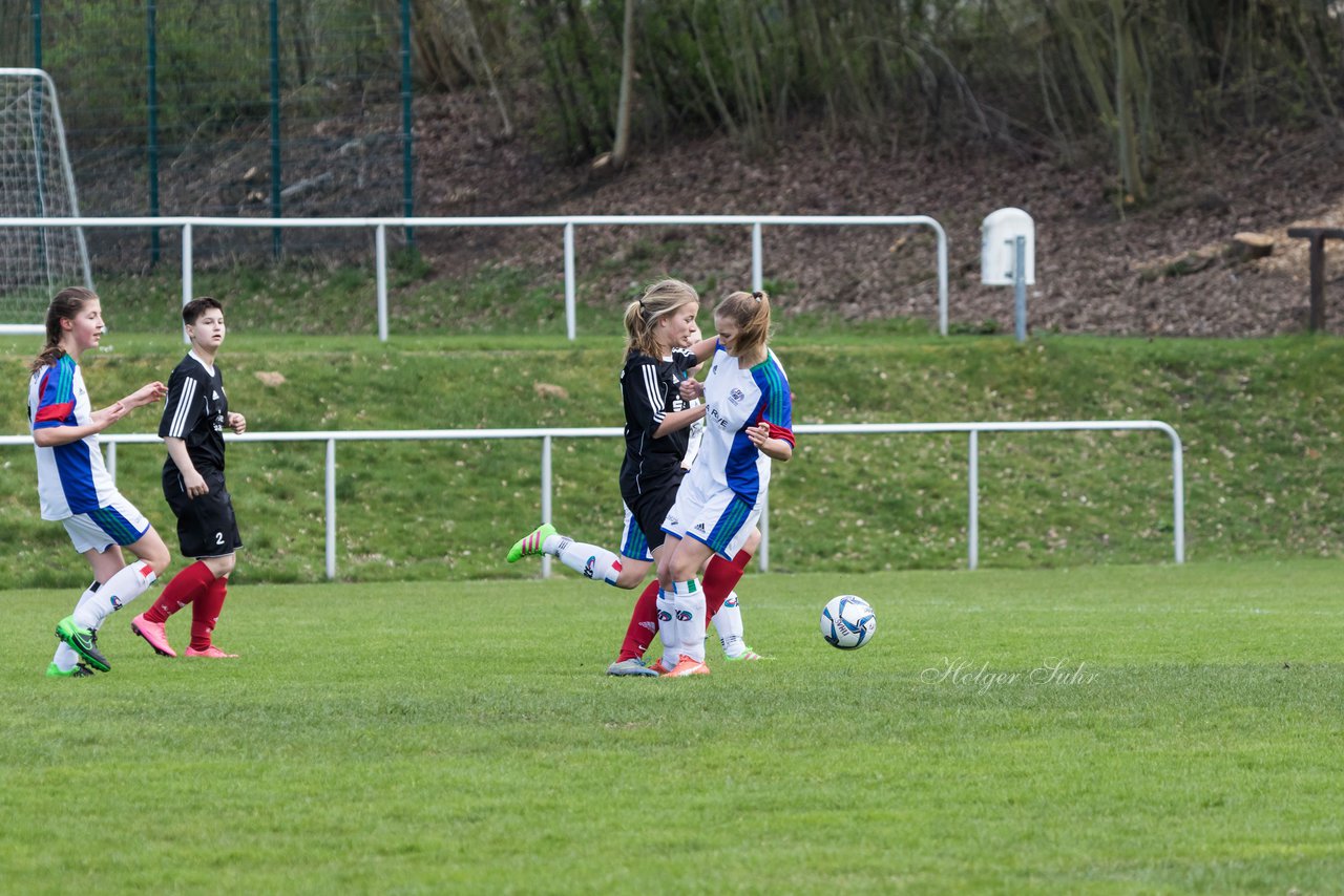 Bild 96 - wBJ SV Henstedt Ulzburg - TSV Schnberg : Ergebnis: 5:2